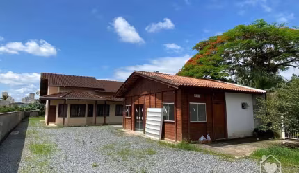 Casa à venda  no Vila Nova