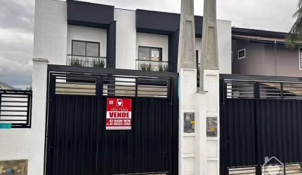 Sobrado Geminado à venda no Vila Nova