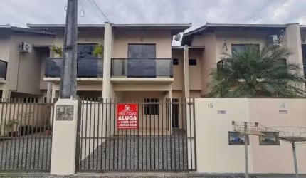 Sobrado Geminado para locação no Vila Nova
