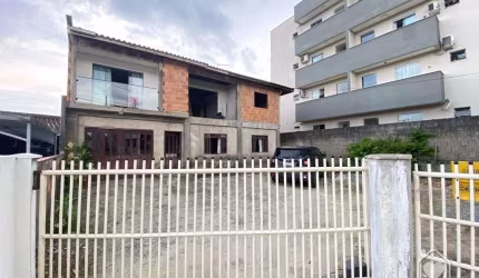 Sobrado à venda no Vila Nova