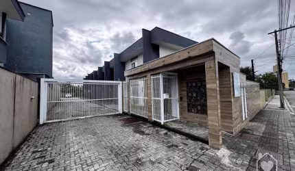 Sobrado Geminado à venda no Vila Nova