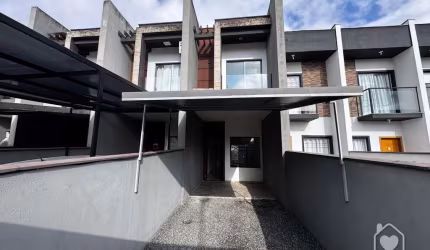 Sobrado Geminado à venda no Vila Nova