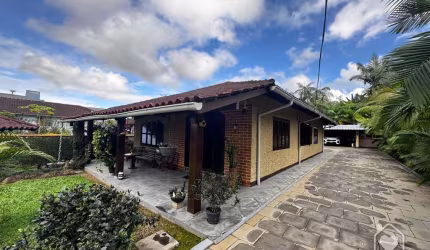 Casa Averbada à venda no Vila Nova