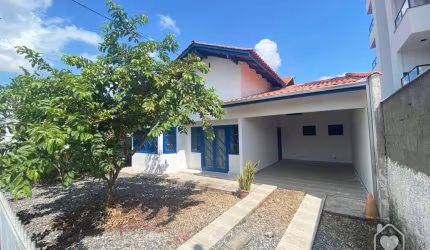 Casa para locação no Vila Nova