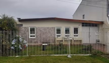 Casa com 4 quartos à venda na Rua Leôncio Derosso, 425, Xaxim, Curitiba, 380 m2 por R$ 890.000