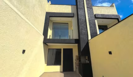 Sobrado com terraço e duas suítes