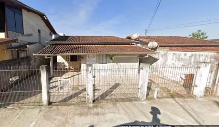 *2 Casas a venda no mesmo terreno - Cidade Nova - Itajaí - SC*