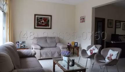 Casa com 3 quartos à venda na Rua São Tomáz de Aquino, 304, Trindade, Florianópolis por R$ 2.000.000