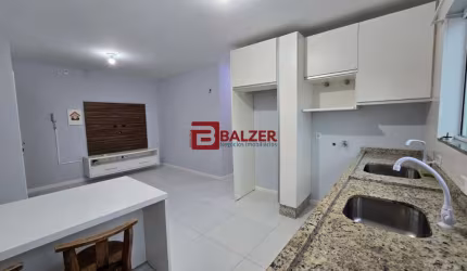 Apartamento com 2 quartos à venda na Rua Tenente Calandrini, 687, Carianos, Florianópolis por R$ 399.000