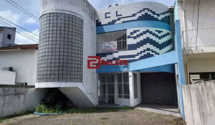 Casa comercial à venda na Avenida Prefeito Waldemar Vieira, 703, Saco dos Limões, Florianópolis por R$ 2.400.000