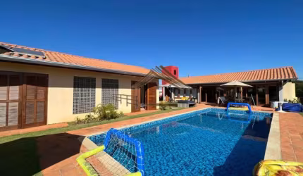 Casa em Condomínio para Venda em Porangaba, Condomínio Fazenda Victória, 3 dormitórios, 3 suítes, 4 banheiros, 6 vagas