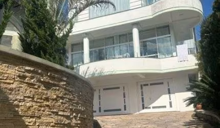 BELISSIMA CASA A VENDA, MUITO LUXO E CHARME!