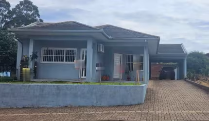CASA COM TRES QUARTOS A VENDA , BAIRRO: PIA EM NOVA PETROPOLIS-RS