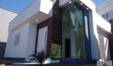 CASA CHARMOSA PARA VENDA, EXCELENTE LOCALIZACAO EM CAMPO BOM-RS