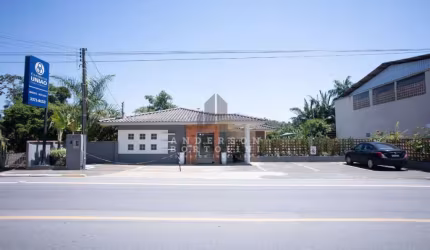 Casa Comercial