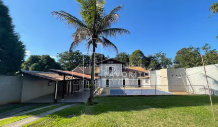 Vende-se Casa em Jundiaí - Condomínio Bosques do Corrupira - R 1.800.000,00