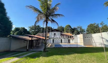 Vende-se Casa em Jundiaí - Condomínio Bosques do Corrupira - R 1.800.000,00