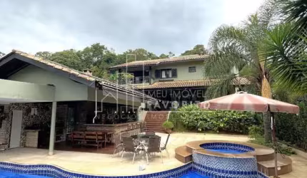 Casa à Venda no Capital Ville - 6 quartos e área gourmet com piscina R 3.500.000