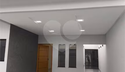 Casa com 3 quartos à venda em Jardim Itália - GO