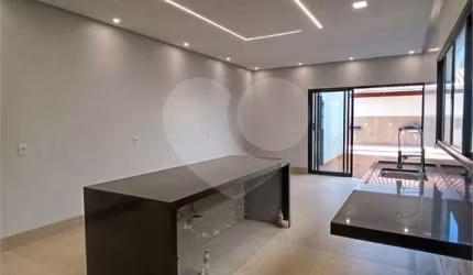 Casa térrea com 3 quartos à venda em Anápolis City - GO