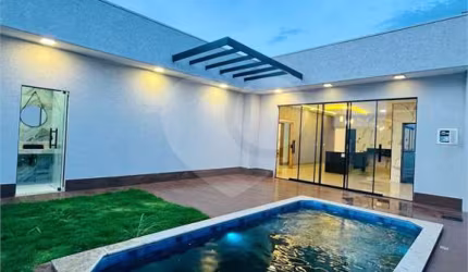 Casa com 3 quartos à venda em Residencial Buritis - GO