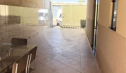 Casa com 3 quartos à venda em Residencial Shangrilá - GO