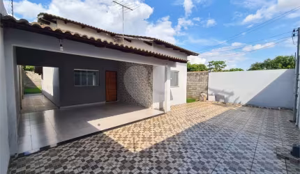 Casa com 3 quartos à venda em Campos Elísios - GO