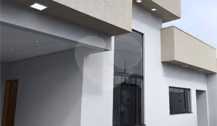Casa com 3 quartos à venda em Residencial Vida Nova - GO