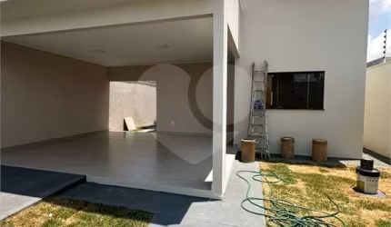 Casa com 3 quartos à venda em Setor Industrial Munir Calixto - GO