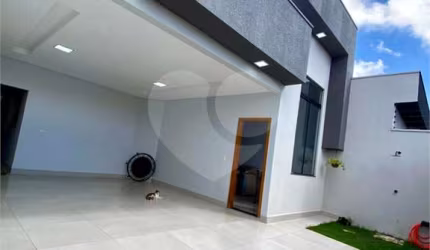 Casa com 3 quartos à venda em Campos Elísios - GO