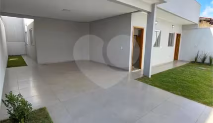 Casa com 3 quartos à venda em Residencial Flamboyant - GO