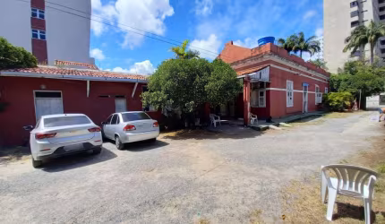 Área à venda com dois salões no imóvel, com 1.008m² por R$ 5.000.000,00