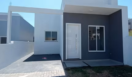 Casa com 2 quartos à venda!