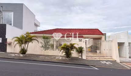 Casa com 3 quartos à venda na Rua Assis Brasil, Orfãs, Ponta Grossa, 301 m2 por R$ 1.500.000