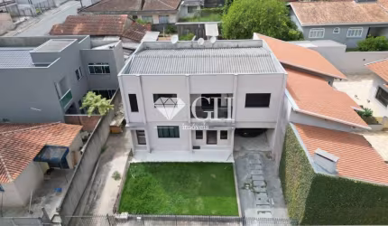 Casa com 3 quartos para alugar na Rua Alberto de Oliveira, Nova Rússia, Ponta Grossa, 299 m2 por R$ 3.300