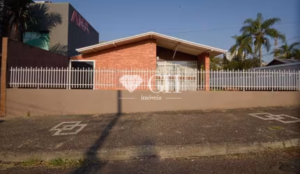 Casa com 3 quartos à venda na Avenida Bonifácio Vilela, Jardim Carvalho, Ponta Grossa, 147 m2 por R$ 680.000