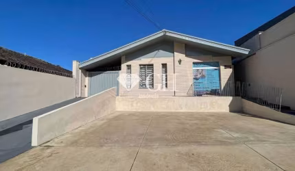 Casa Comercialpara alugar, 300 m² por R$ 5.500/mês+ taxas - Avenida Visconde de Mauá-Oficinas - Ponta Grossa/PR