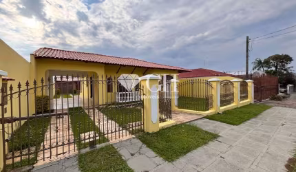 Casa com 3 quartos à venda na Rua Júlia Lopes, Orfãs, Ponta Grossa, 201 m2 por R$ 790.000