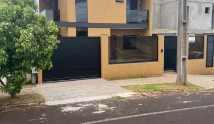 SOBRADO A VENDA NO BAIRRO SÃO FRANCISCO - 02 QUARTOS COM SACADA