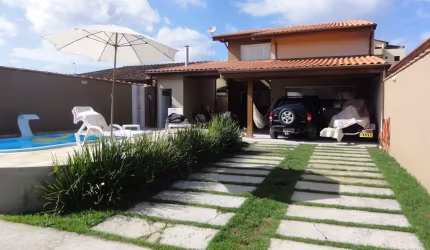 Linda Residência 4 suites na Praia das Toninhas