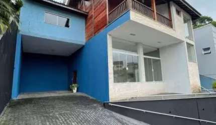 Casa com 4 dormitórios para alugar, 316 m² por R$ 6.500,00/mês - Perobal - Arujá/SP