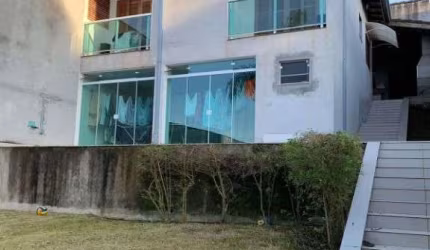 Casa com 3 dormitórios à venda, 200 m² por R$ 1.250.000 - Vila Suissa - Mogi das Cruzes/SP