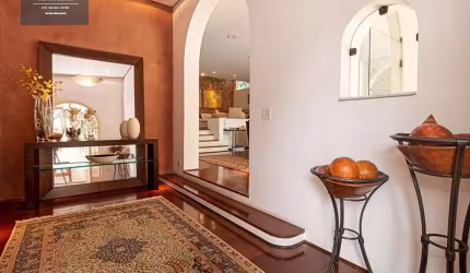 Belíssima Casa à Venda no Jardim Guedala (Morumbi), 4 suítes e excelente área de lazer.