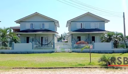 2 Casas com 8 dormitórios no total à venda, 536 m² por R$ 1.500.000 - Rosa do Mar - Passo de Torres/SC