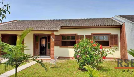 Casa com 3 dormitórios à venda, 110 m² por R$ 380.000,00 - Bellatorres - Passo de Torres/SC