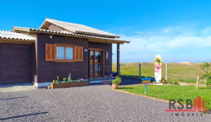 Casa com 2 dormitórios à venda, 90 m² por R$ 390.000,00 - Tapera - Passo de Torres/SC
