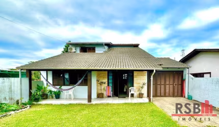 Casa com 3 dormitórios à venda, 225 m² por R$ 850.000,00 - Centro - Passo de Torres/SC