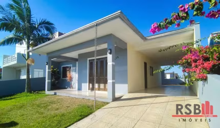 Casa com 4 dormitórios à venda, 150 m² por R$ 760.000,00 - Bellatorres - Passo de Torres/SC