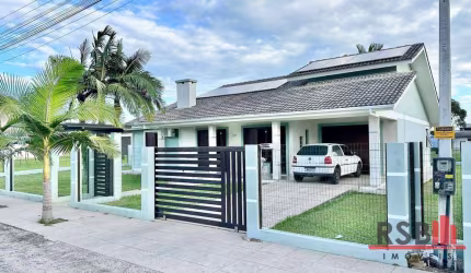 Casa com 3 dormitórios à venda, 180 m² por R$ 790.000 - Bellatorres - Passo de Torres/SC