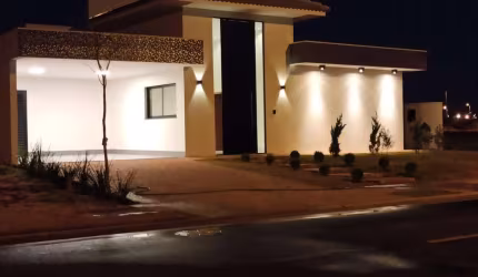 Casa em Condomínio para Venda em Uberlândia, Granja Marileusa, 4 dormitórios, 4 suítes, 2 banheiros, 4 vagas